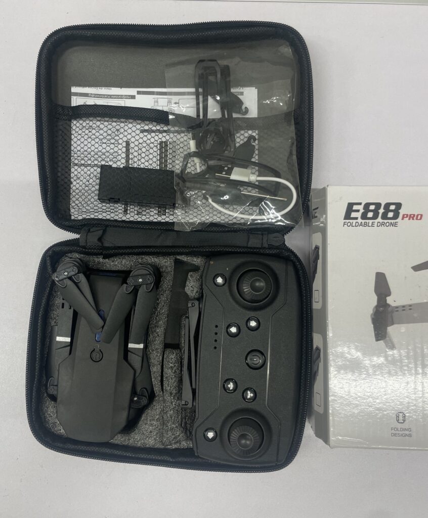 E88 PRO kokkupandav droon